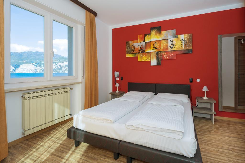 Hotel Garni Ischia Malcesine Habitación foto